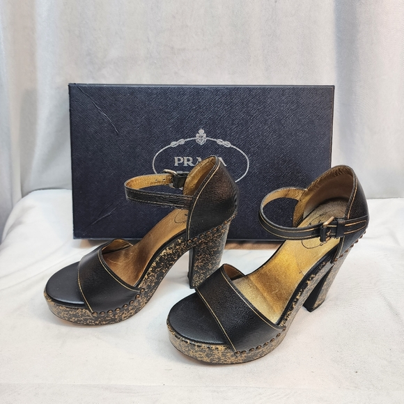Prada Platform Studded Heels Prada Size 37 US 7 Stunning! Made in Italy  🇮🇹 - Picture 10 of 10
